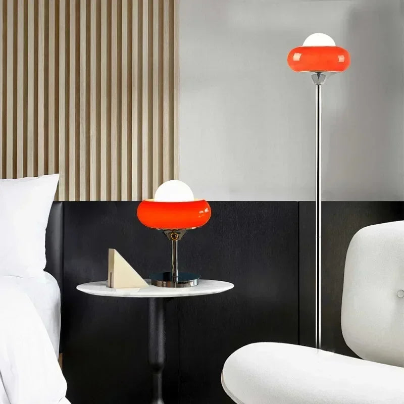 Lámpara de mesa LED Retro Medieval de vitral creativo nórdico, lámpara de escritorio para dormitorio, mesita de noche, estudio, decoración de esquina para sala de estar y suelo