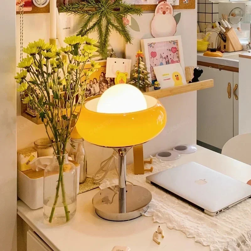 Lámpara de mesa LED Retro Medieval de vitral creativo nórdico, lámpara de escritorio para dormitorio, mesita de noche, estudio, decoración de esquina para sala de estar y suelo