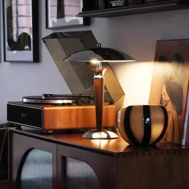 Lámpara de escritorio de estilo Industrial 2025, decoración Medieval del hogar, luces de madera/hierro para Hotel, lámpara LED de pie nostálgica de alta gama para escritorio de oficina