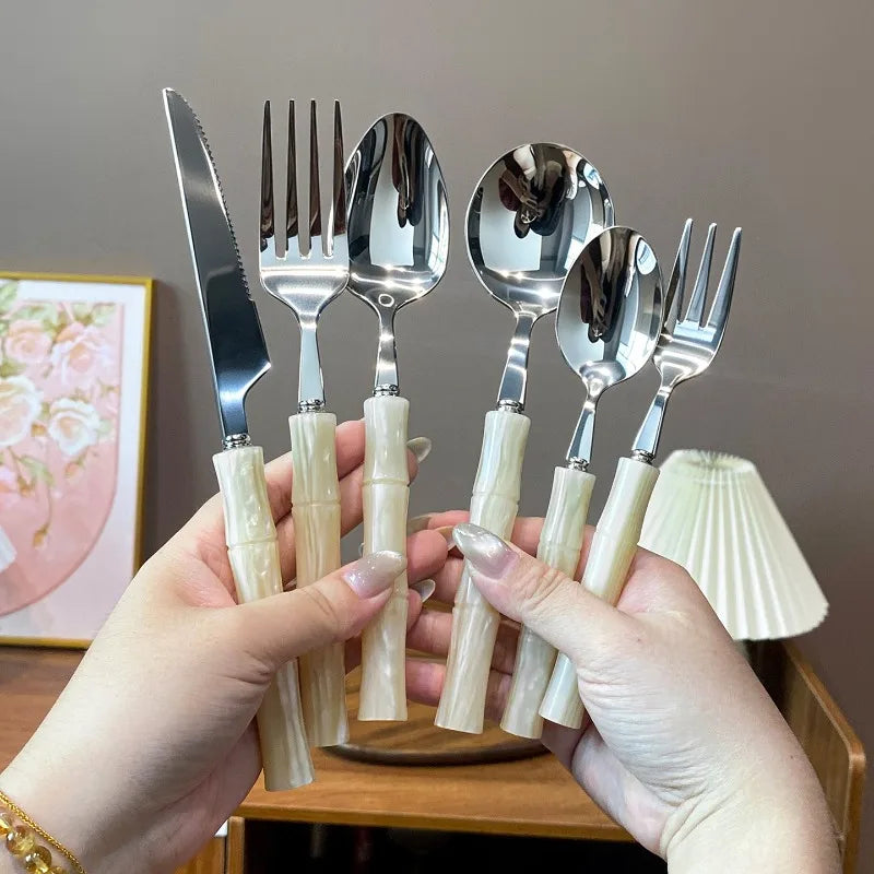 Juego de Cubiertos de Acero Inoxidable 304 de Lujo, Estilo Retro, con Mango de Bambú Perlado, Juego de Cubiertos de Alta Estética para Cena Occidental, Tenedor, Cuchara, Vajilla